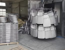 pískování pouliční lampy